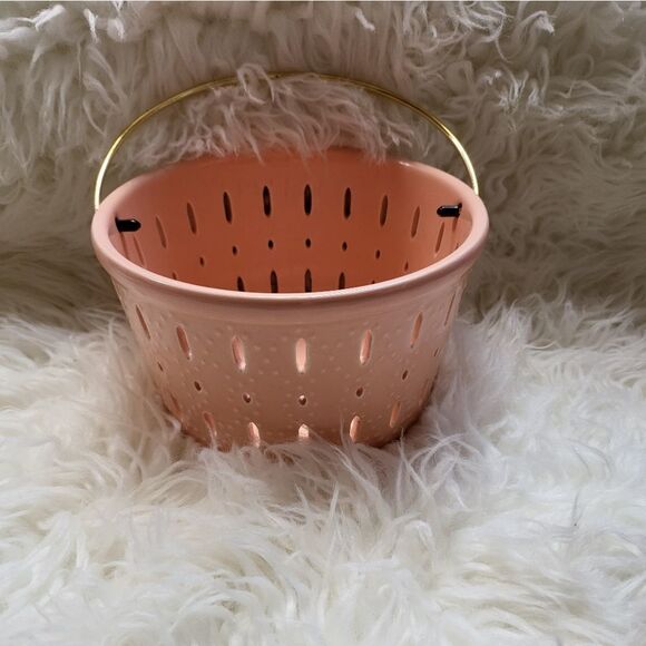 Other - Peach ceramic basket with gold handles
